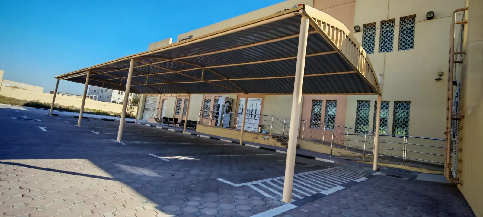 Steel car parking shade at a government building
